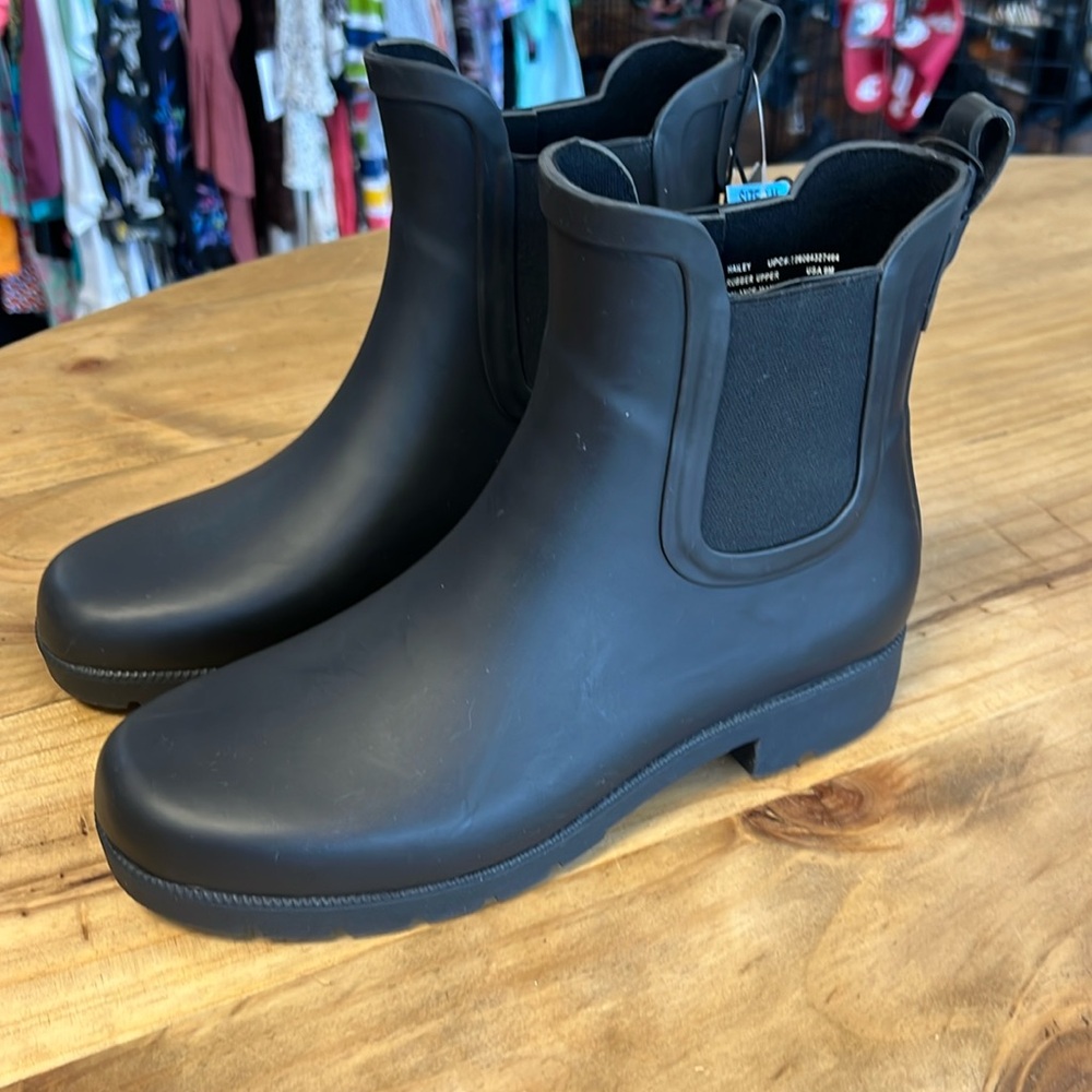 NWT Eddie Bauer Hailey Rain Boots